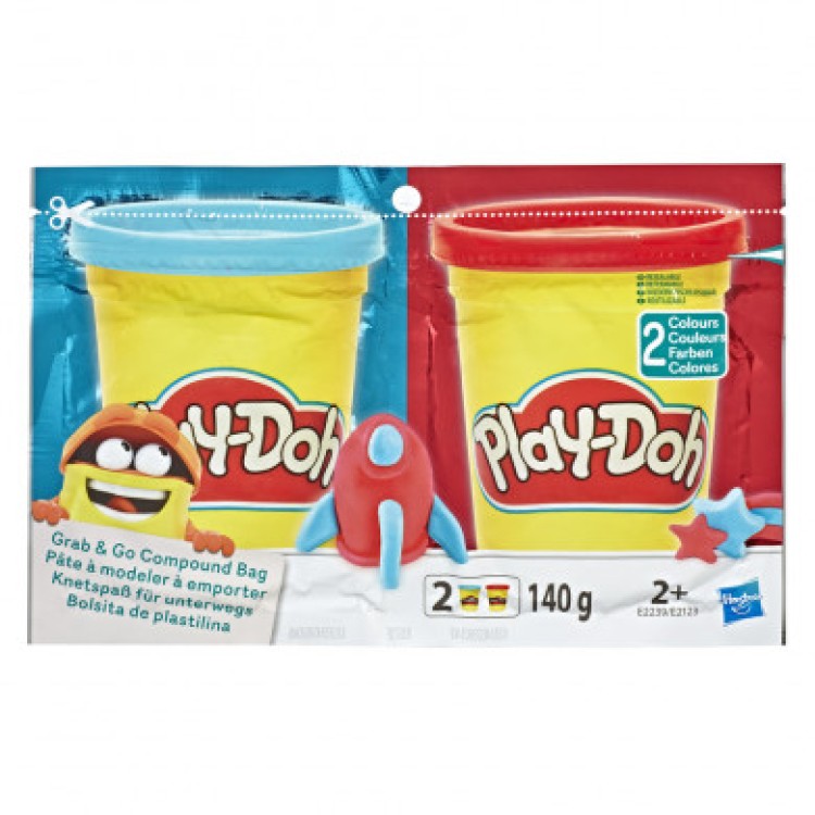 Play-Doh Grab & Go Compound Bag Light Blue and Red